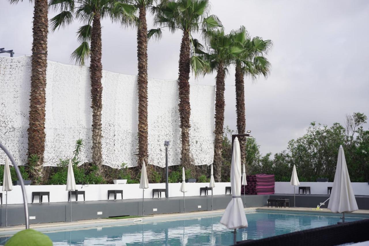 Le Jardin De Babylone "Reserve Aux Couples Uniquement" Agde Exterior foto